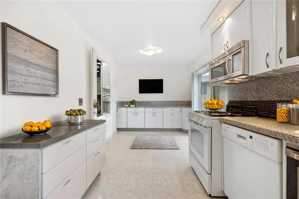 42 Narrows Road Grasmere Staten Island NY 10305