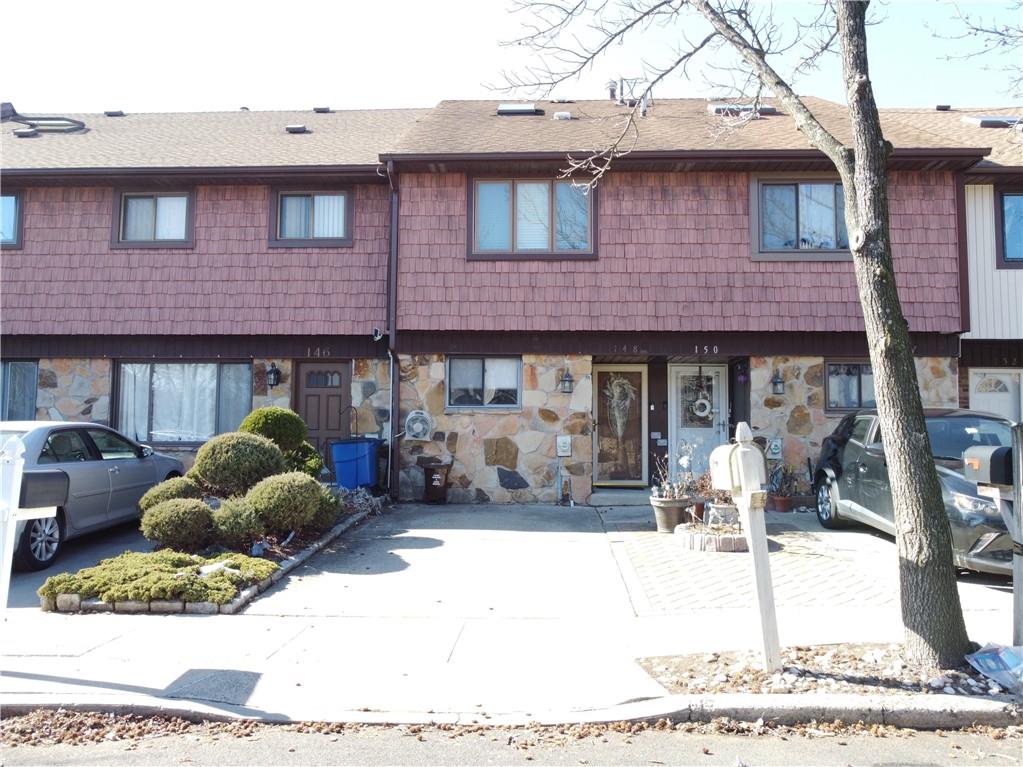 148 Rolling Hill Green Arden Heights Staten Island NY 10312