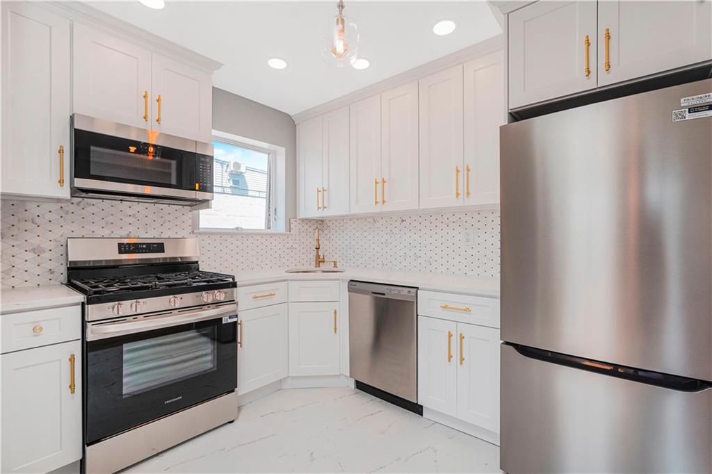 3105 Emmons Avenue Sheepshead Bay Brooklyn NY 11235
