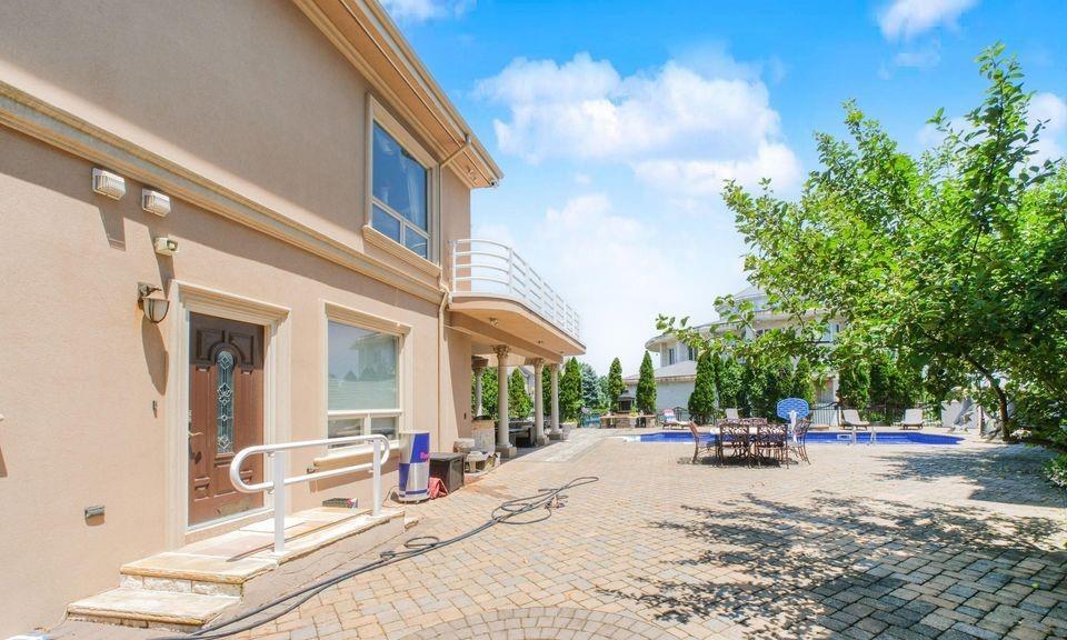 545 Arbutus Avenue Huguenot Staten Island NY 10312