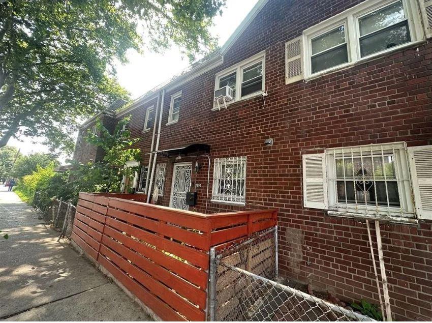 2195 Linden Boulevard East New York Brooklyn NY 11207