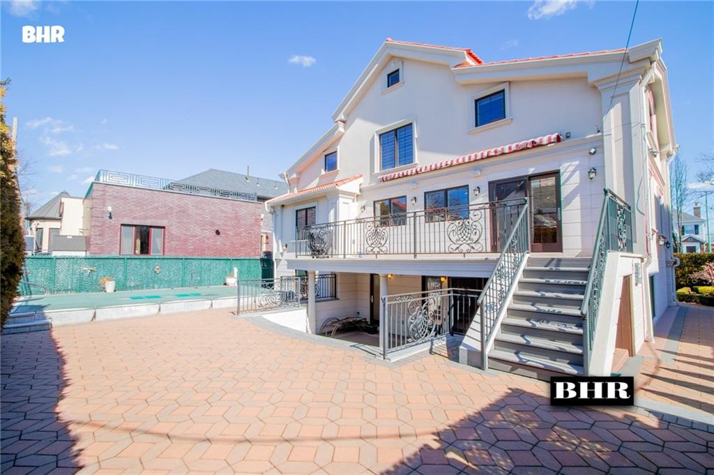 4094 Ocean Avenue Manhattan Beach Brooklyn NY 11235