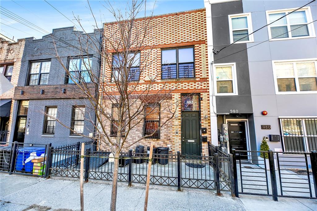 982 Dumont Avenue East New York Brooklyn NY 11208