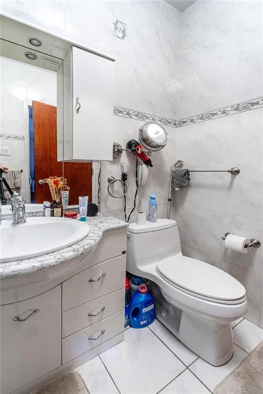 1408 Avenue O Midwood Brooklyn NY 11230