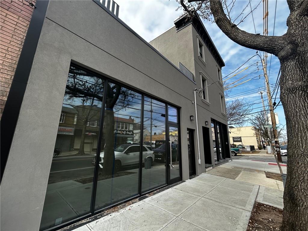 1230 Bay Street Shore Acres New York NY 10305