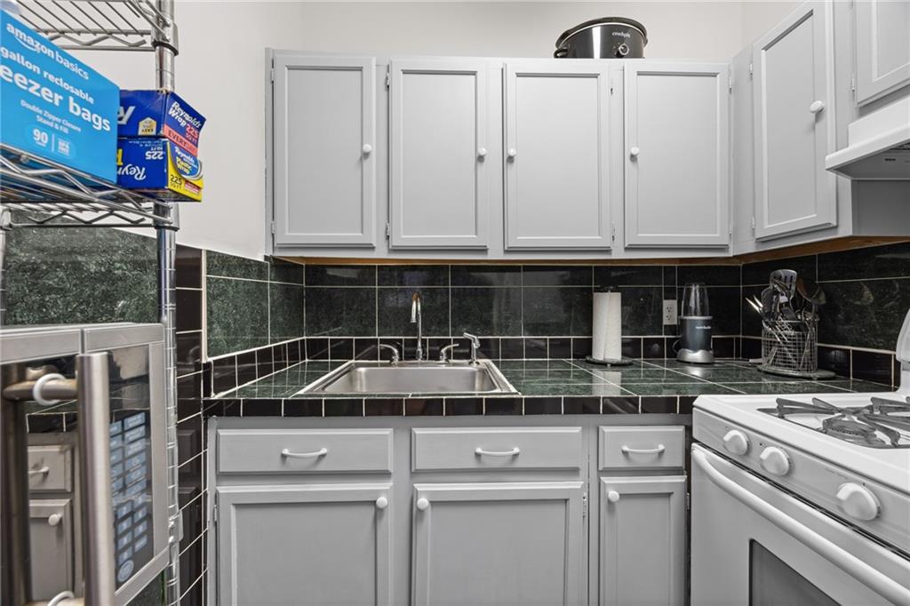 1431 Bedford Avenue Crown Heights Brooklyn NY 11216