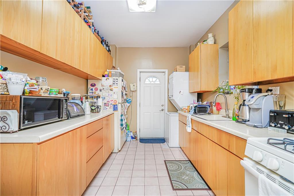 1925 West 9th Street Gravesend Brooklyn NY 11223