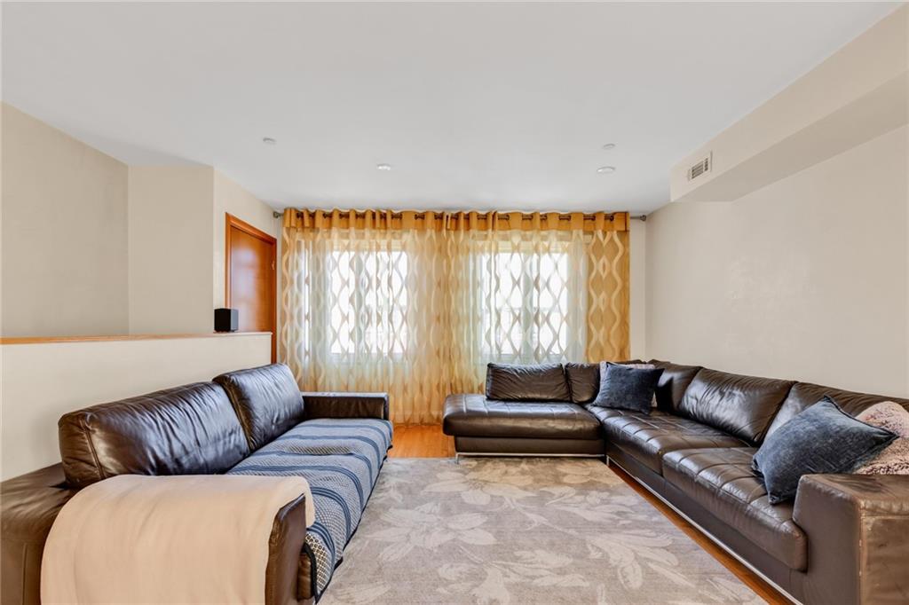2750 East 28th Street Sheepshead Bay Brooklyn NY 11235
