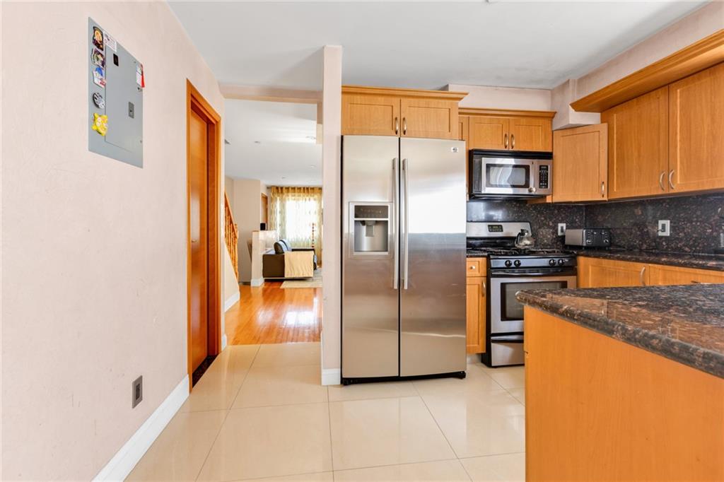 2750 East 28th Street Sheepshead Bay Brooklyn NY 11235