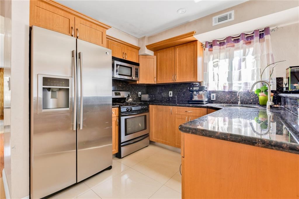2750 East 28th Street Sheepshead Bay Brooklyn NY 11235