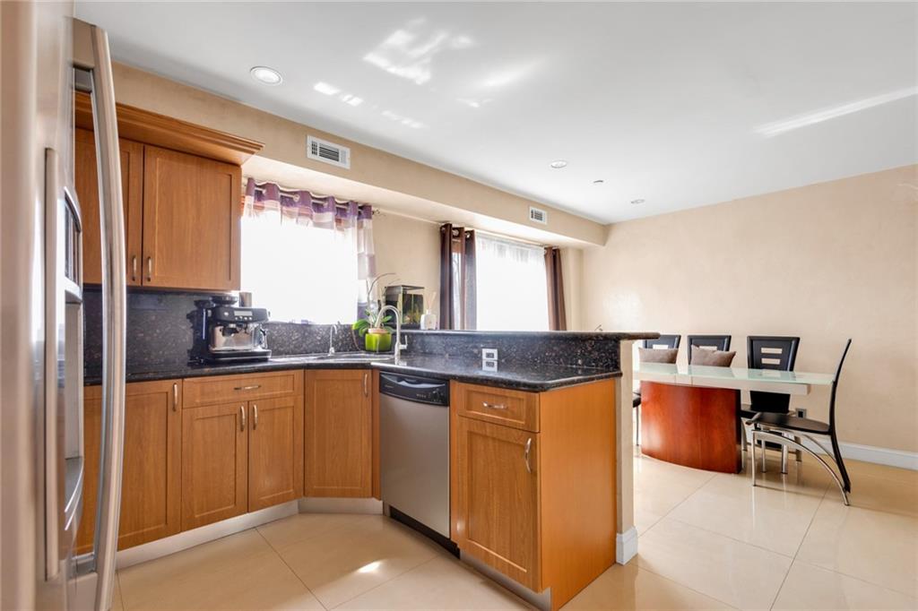 2750 East 28th Street Sheepshead Bay Brooklyn NY 11235