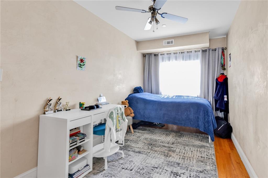 2750 East 28th Street Sheepshead Bay Brooklyn NY 11235