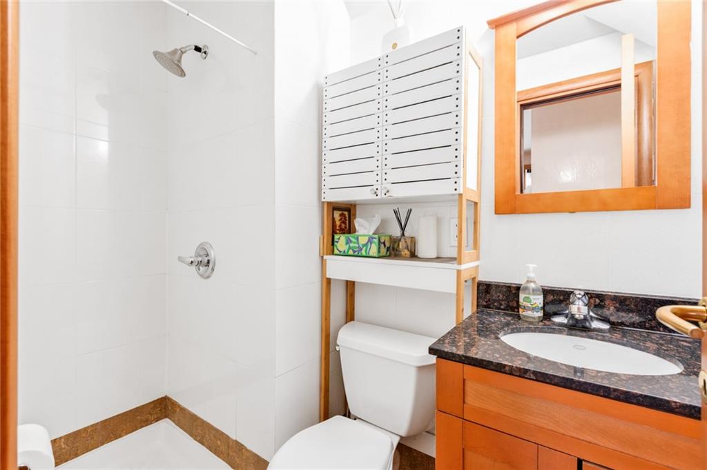 2750 East 28th Street Sheepshead Bay Brooklyn NY 11235