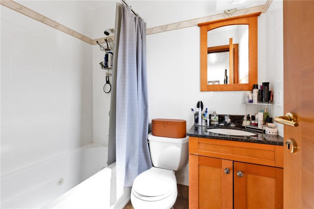 2750 East 28th Street Sheepshead Bay Brooklyn NY 11235