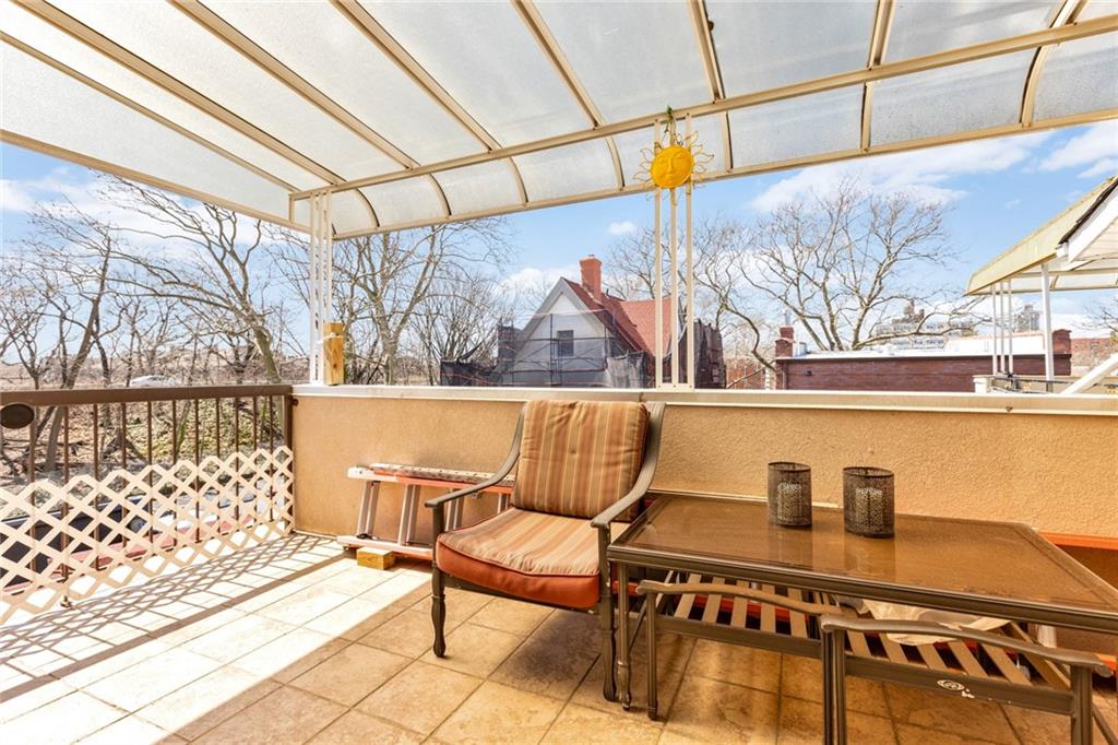 2750 East 28th Street Sheepshead Bay Brooklyn NY 11235