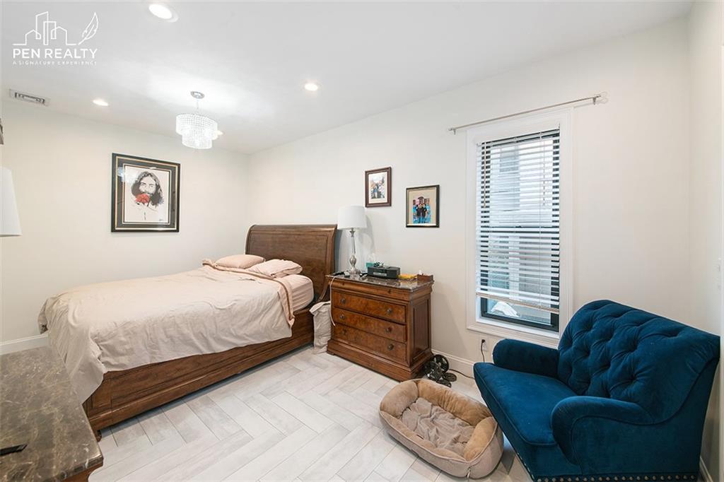 914 Bay Ridge Parkway Dyker Heights Brooklyn NY 11228
