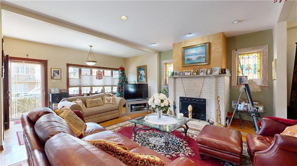949 72nd Street Dyker Heights Brooklyn NY 11228