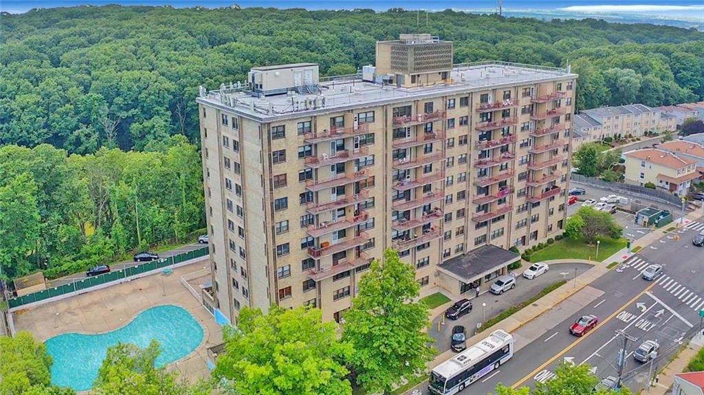 1000 Clove Road Staten Island NY 10301