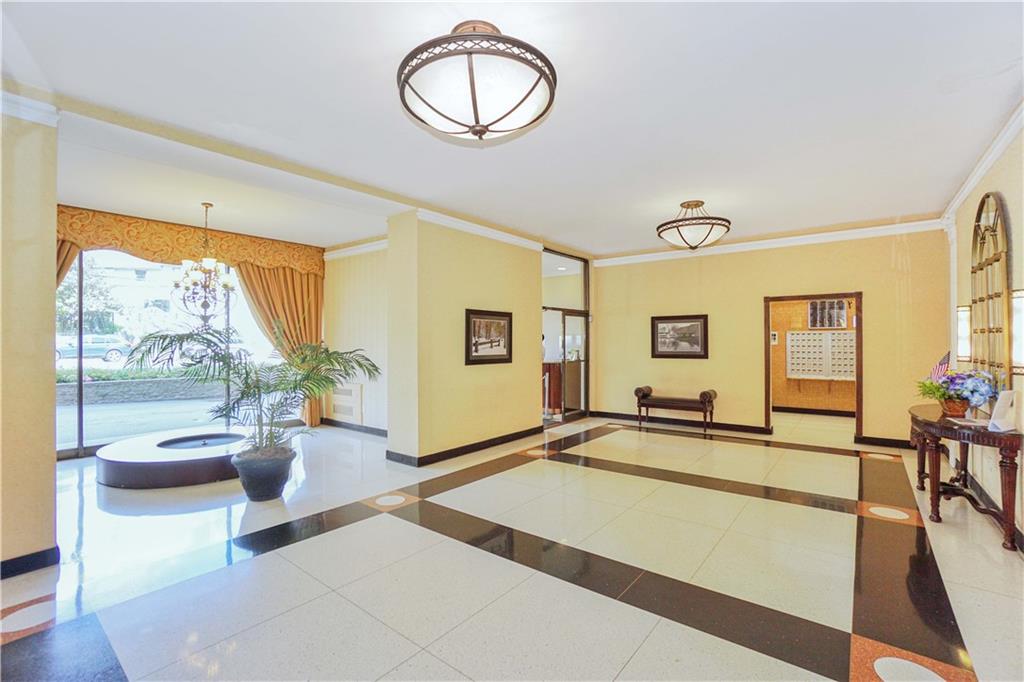 1000 Clove Road Staten Island NY 10301