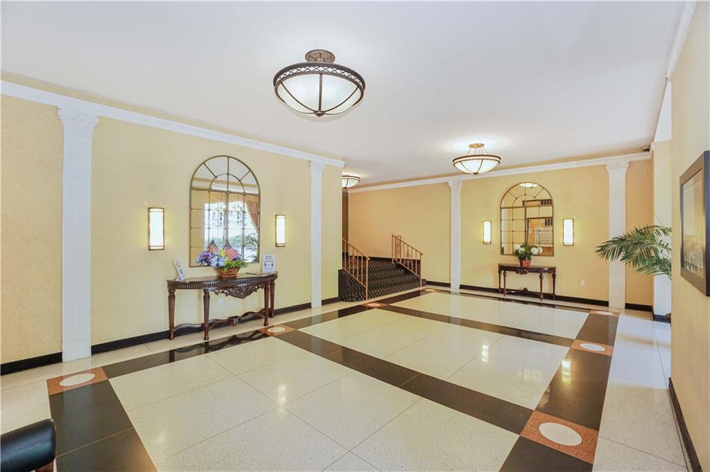 1000 Clove Road Staten Island NY 10301