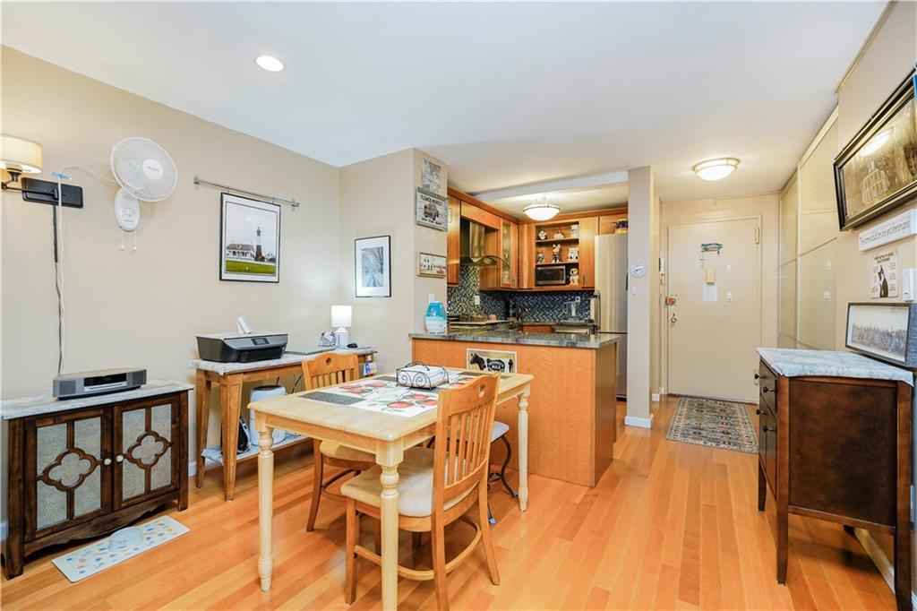 1000 Clove Road Staten Island NY 10301