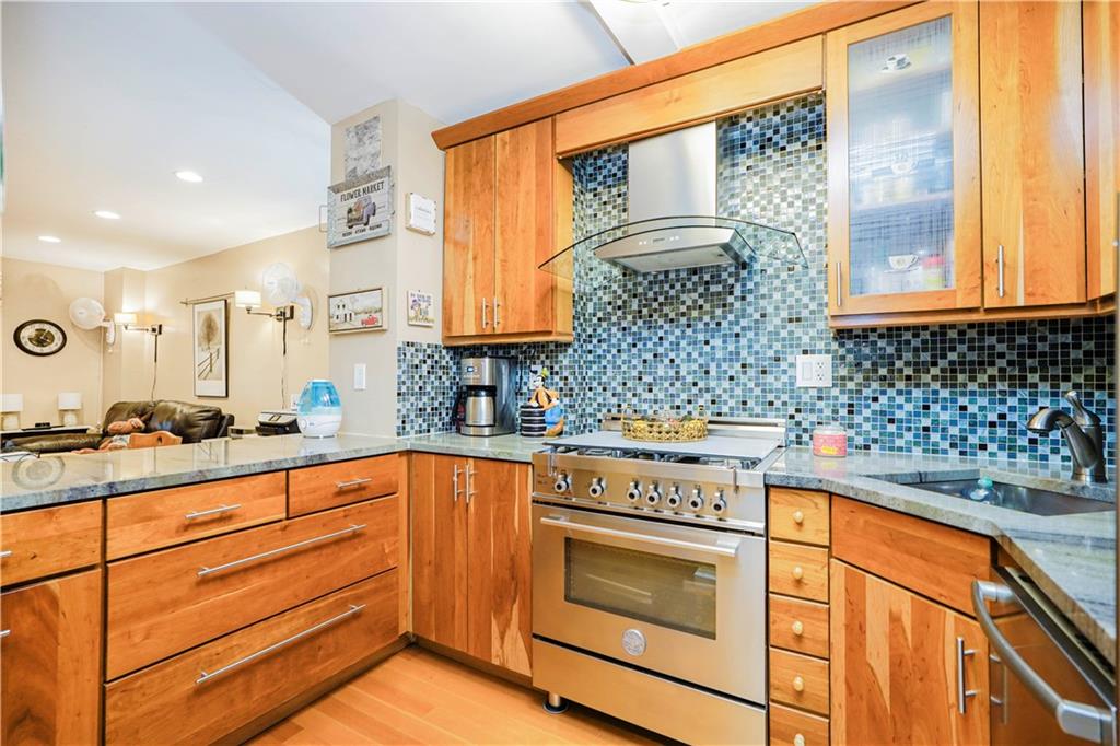 1000 Clove Road Staten Island NY 10301
