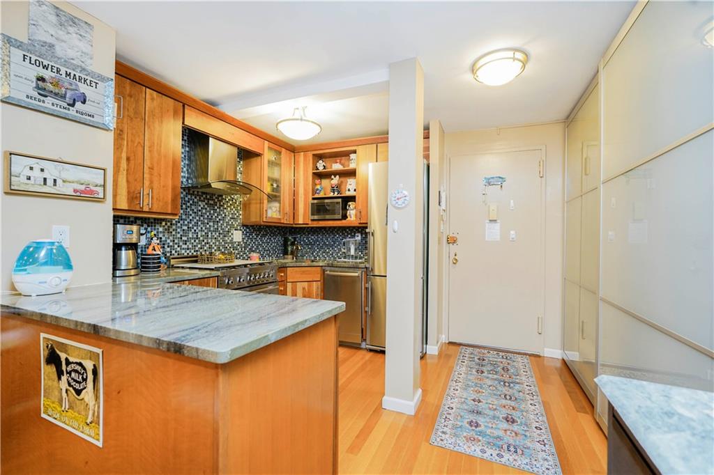 1000 Clove Road Staten Island NY 10301