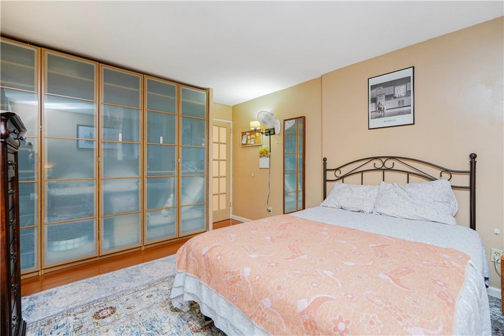 1000 Clove Road Staten Island NY 10301