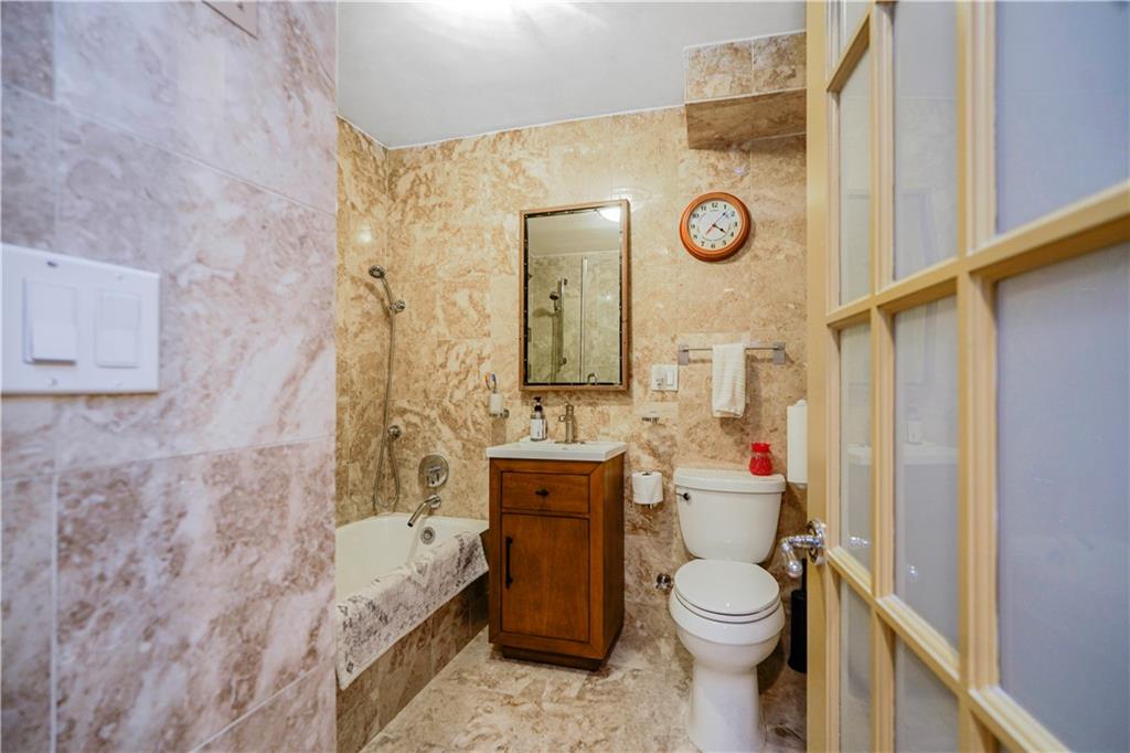 1000 Clove Road Staten Island NY 10301