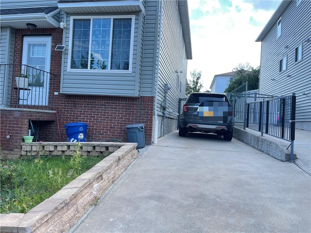 81 Burgundy Loop Park Hill Staten Island NY 10304