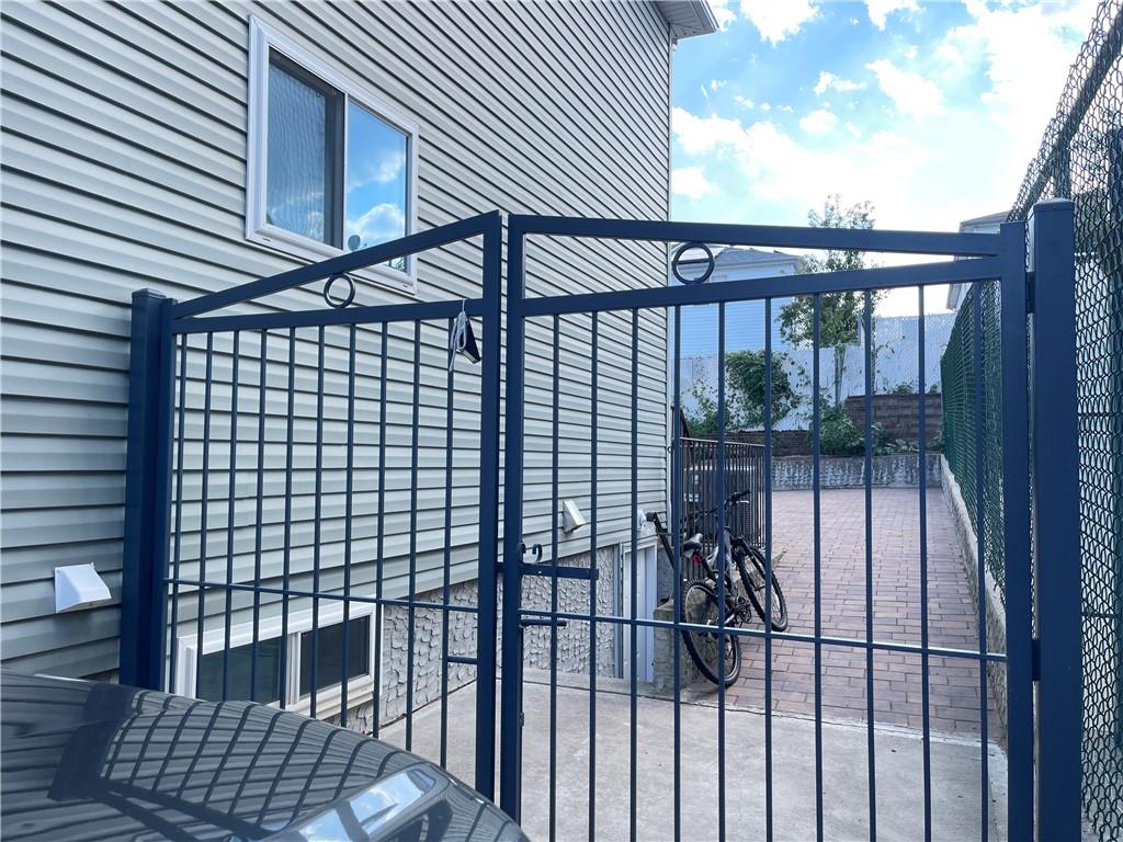81 Burgundy Loop Park Hill Staten Island NY 10304