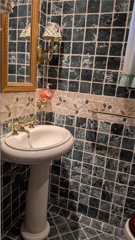 8887 15th Avenue Dyker Heights Brooklyn NY 11228