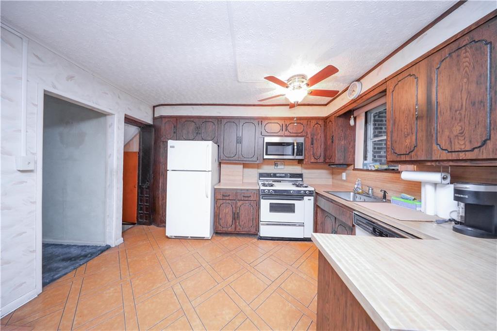 8857 16th Avenue Bensonhurst Brooklyn NY 11214