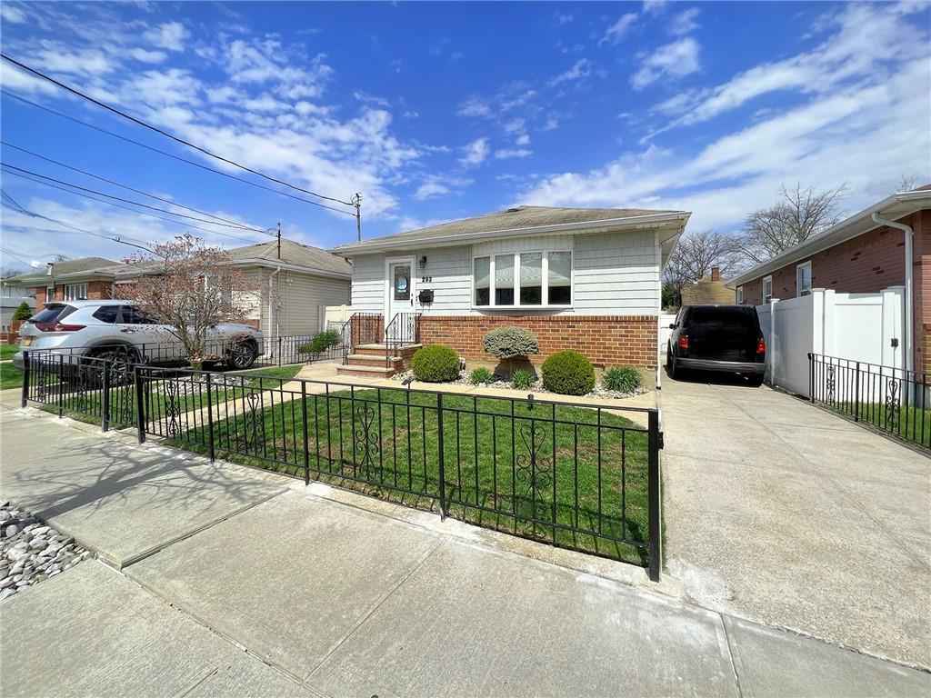 293 Chesterton Avenue Oakwood Staten Island NY 10306