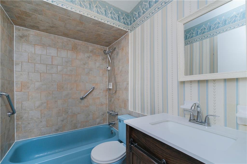 56 Whitaker Place Old Town Staten Island NY 10304