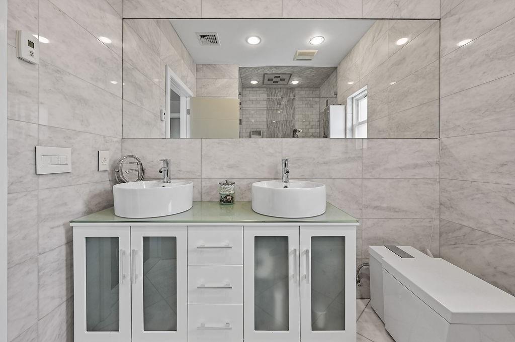132 Crowell Avenue Castleton Corners Staten Island NY 10314