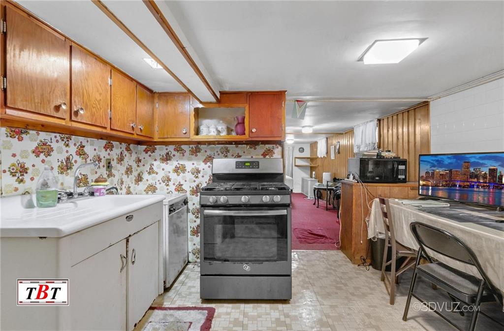 1378 East 93th Street Canarsie Brooklyn NY 11236
