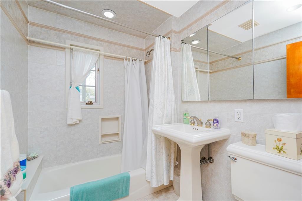 249 Slosson Avenue Staten Island NY 10314