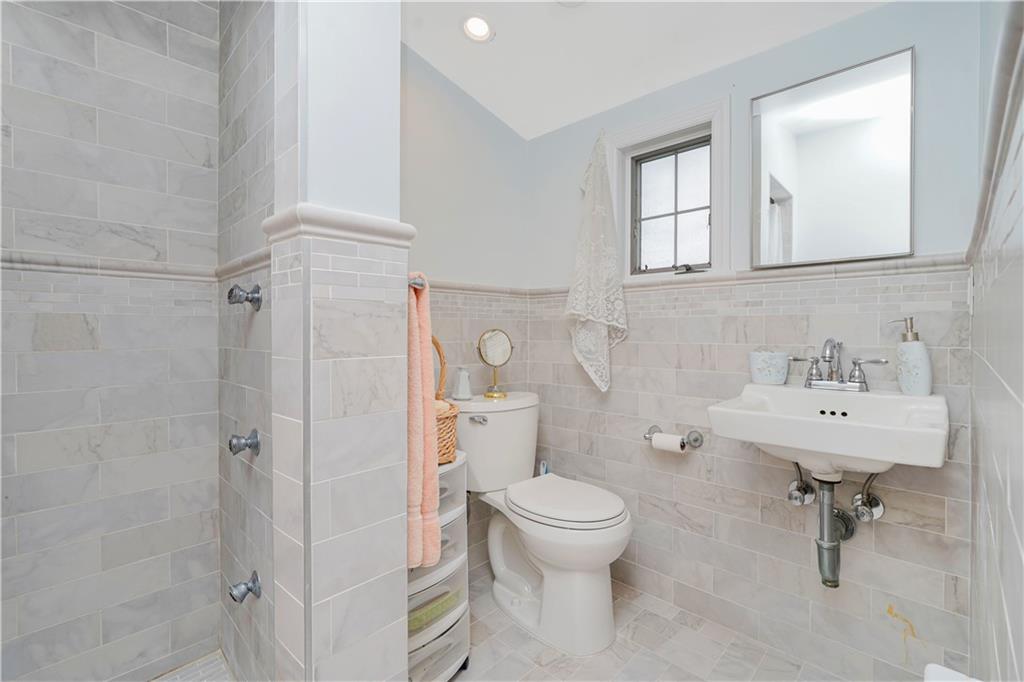 249 Slosson Avenue Staten Island NY 10314
