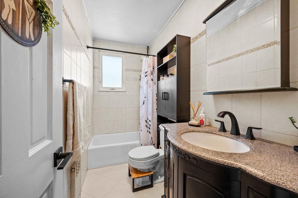 1142 Bay Ridge Parkway Dyker Heights Brooklyn NY 11228
