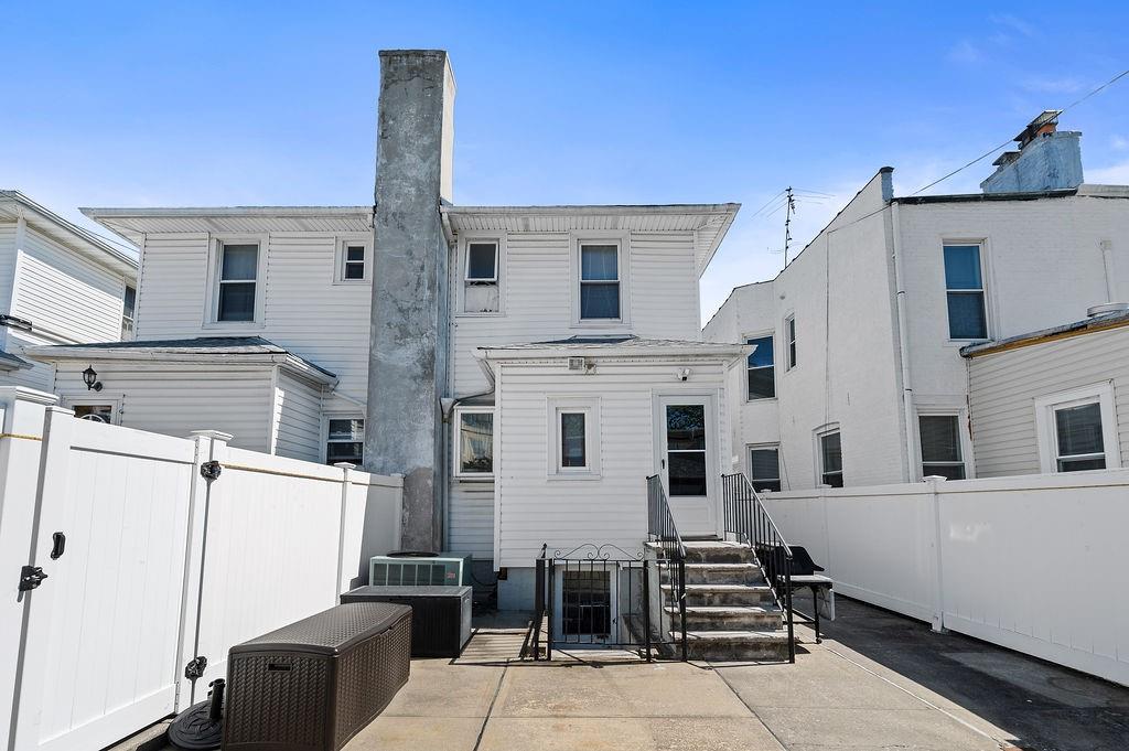 1142 Bay Ridge Parkway Dyker Heights Brooklyn NY 11228