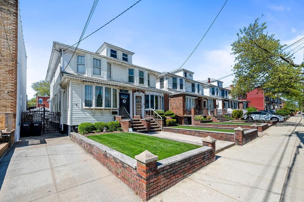 1142 Bay Ridge Parkway Dyker Heights Brooklyn NY 11228