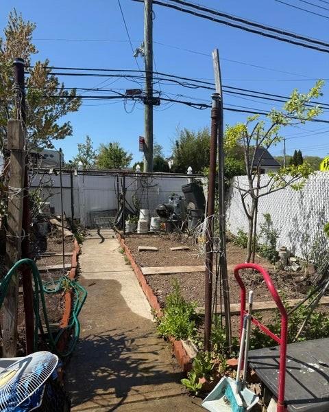 87 Steuben Street Concord Staten Island NY 10304