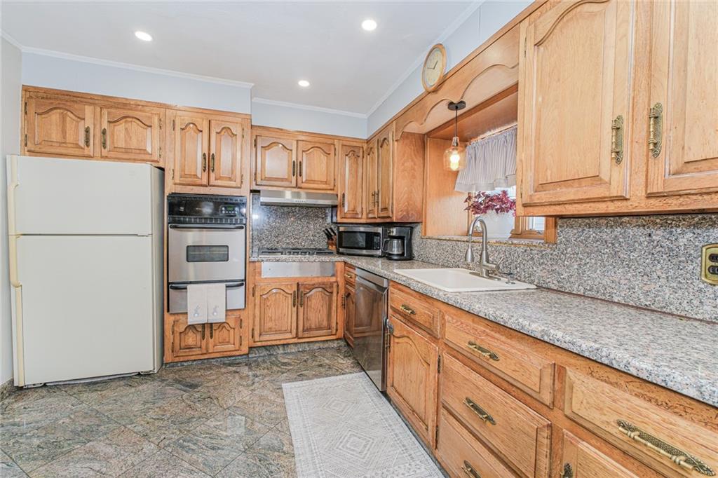 1960 Stillwell Avenue Bensonhurst Brooklyn NY 11223