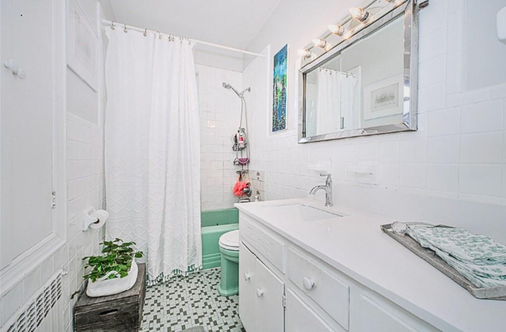 1960 Stillwell Avenue Bensonhurst Brooklyn NY 11223