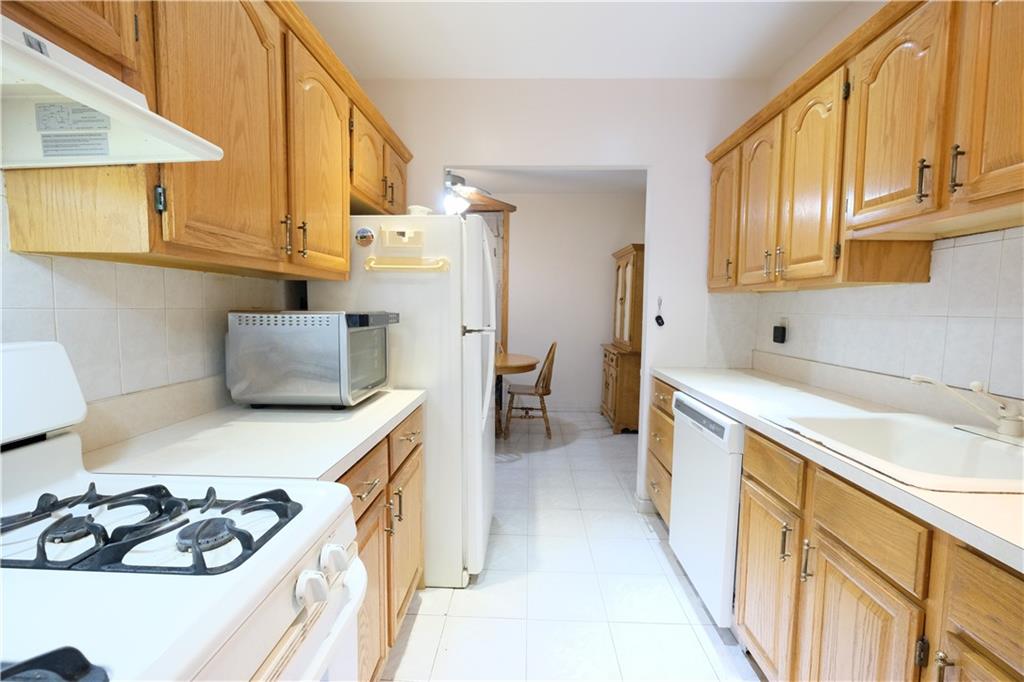 8666 24th Avenue Bensonhurst Brooklyn NY 11214