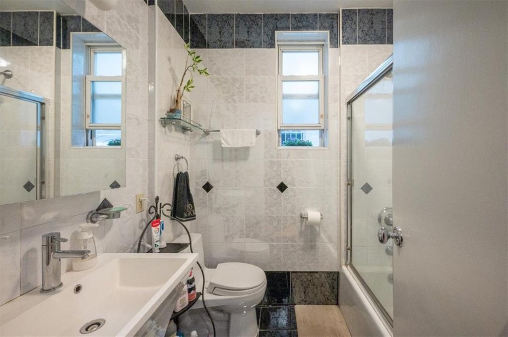 2154 60th Street Borough Park Brooklyn NY 11204