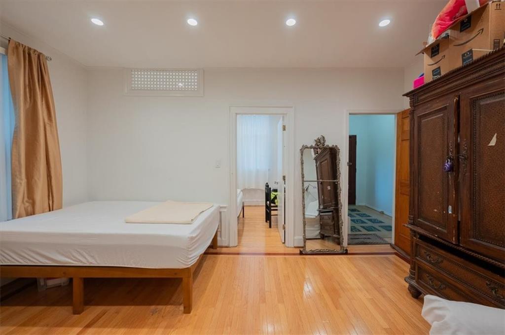 2154 60th Street Borough Park Brooklyn NY 11204