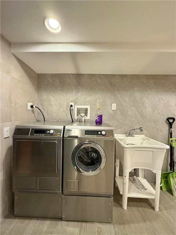 143 Bay 31st Street Bensonhurst Brooklyn NY 11214