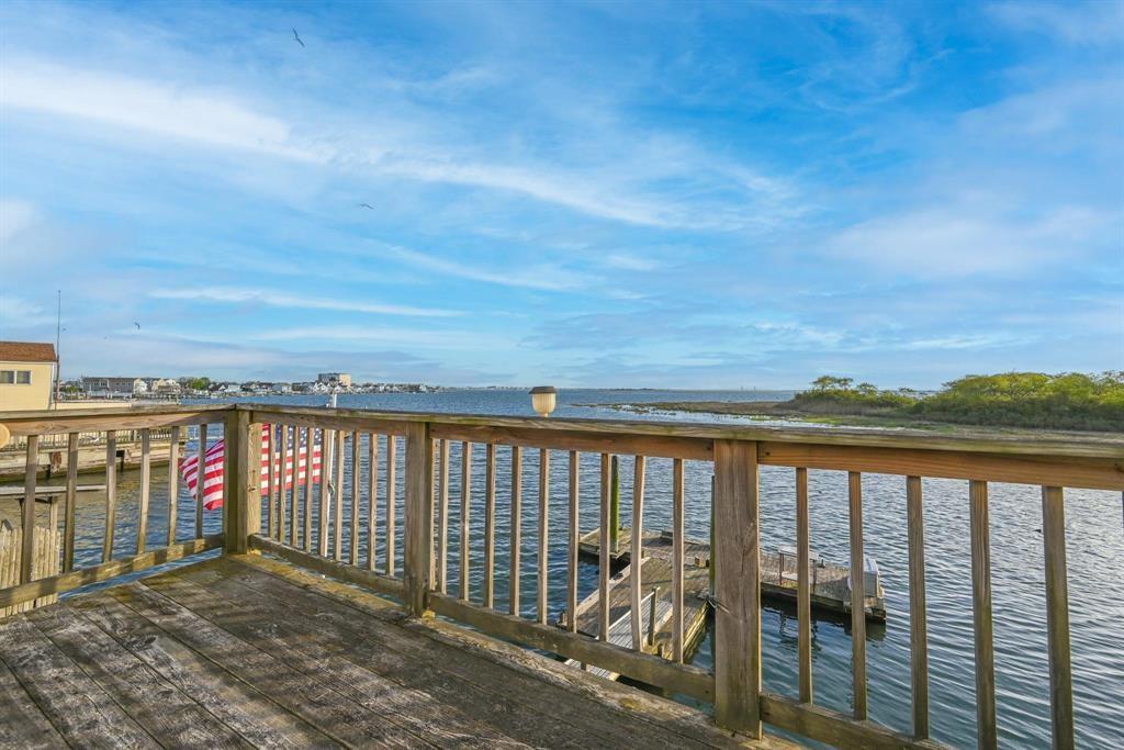 331 Cross Bay Boulevard Broad Channel Broad Channel NY 00000